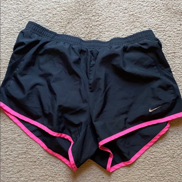 Nike tempo shorts - Picture 1 of 2